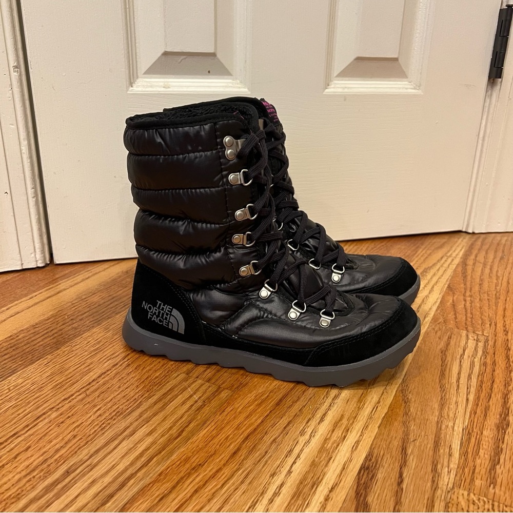 The North Face Womens Thermoball Lace Boots Size 8 Black 8" Quilted Ski Winter